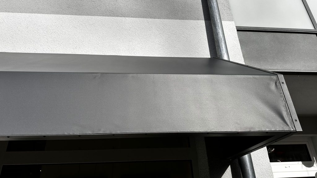 Berger Korbmarkisen Muenchen Hallbergmoos Gastromarkisen Schaufenster5